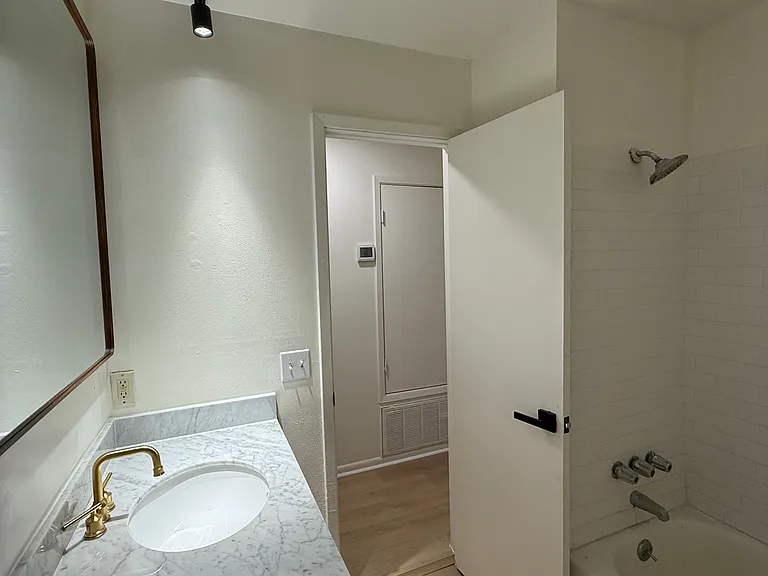 1281 Redwood Ln #C — Photo 17