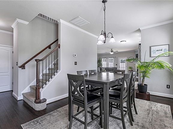 5th image of 7530 Villa Ct