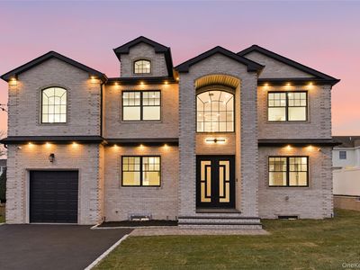 12 Lee Avenue, Albertson, NY, 11507