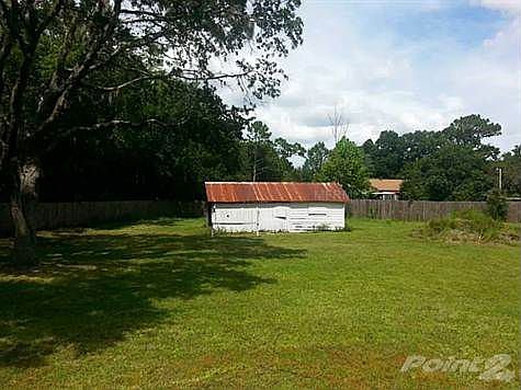 3rd image of 17848 Deerfield Dr