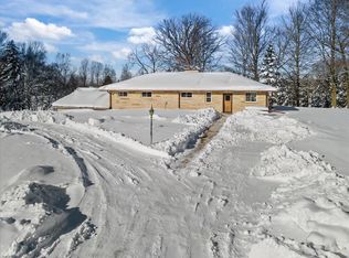 798 Riverview Dr, West Bend, WI 53095
