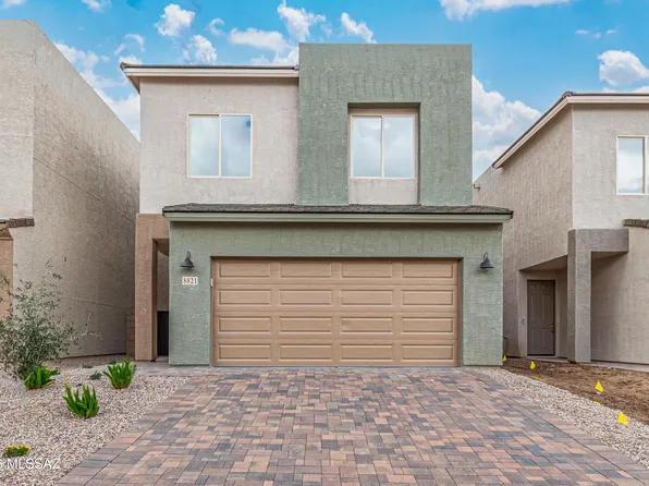 8821 N Sherry Cervi Way, Tucson, AZ 85743