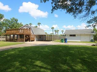 1218 Delores St, Kemah, TX 77565