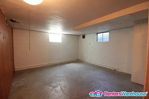 417 44th St — Photo 15