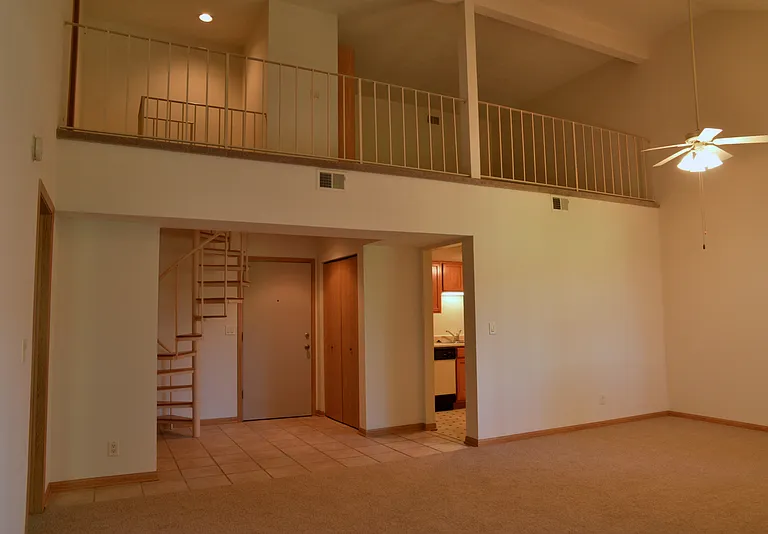 Lake Candlewood Apartments — Photo 33