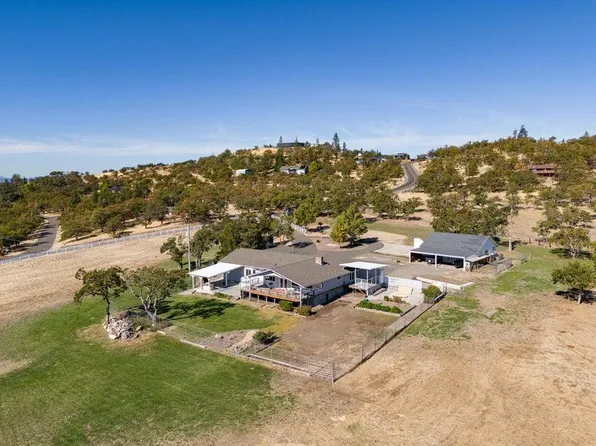 1990 Riley Rd, Eagle Pt, OR 97524