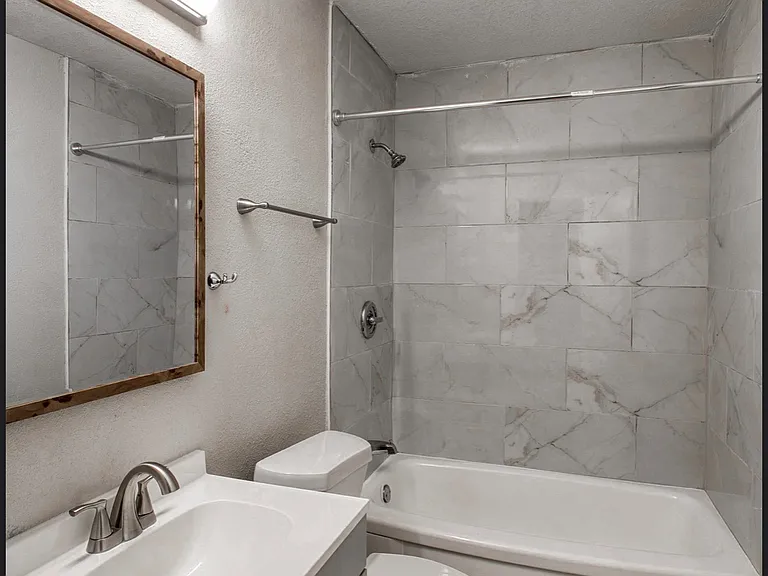 307 Dee Ln — Photo 7