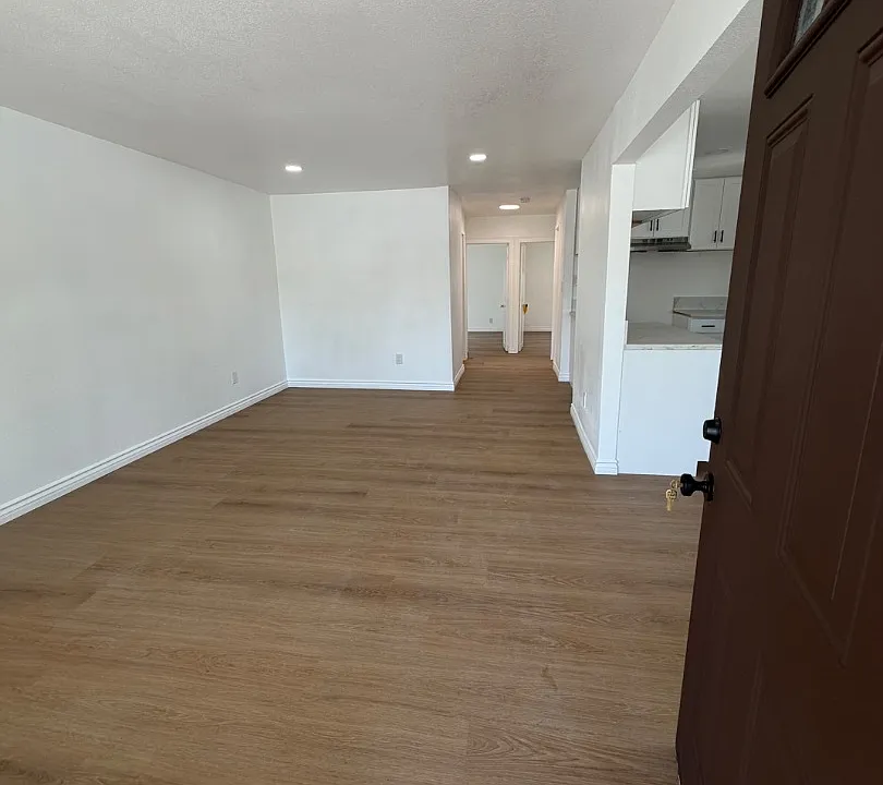 142 W 11th St