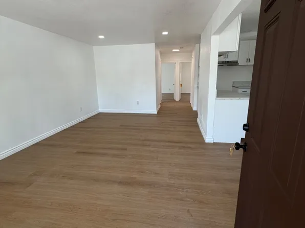 142 W 11th St, Perris, CA 92570