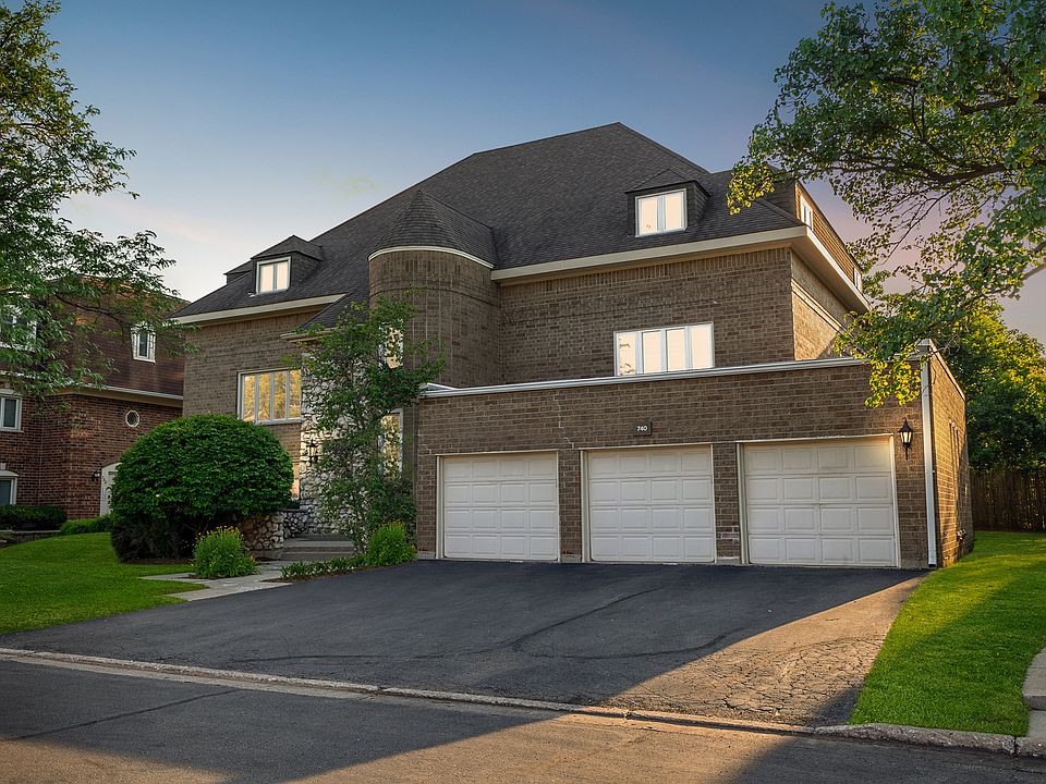 1st image of 740 Ballantrae Dr APT C