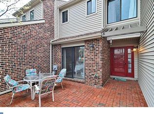 1377 Bartlett Rd, Wayne, PA 19087