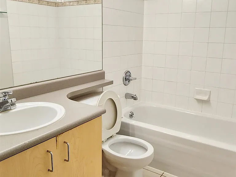 1010 Howe St #6XX — Photo 10