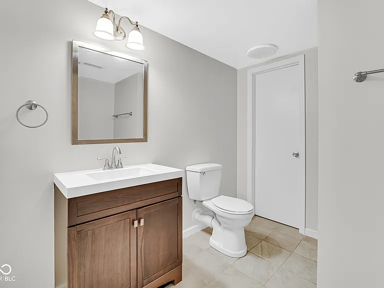 1420 Kessler Boulevard East Dr — Photo 19