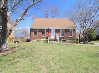 5681 Saffron Ln, Woodbridge, VA 22193