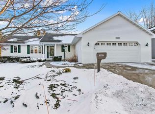 3007 W Point Rd, Green Bay, WI 54313