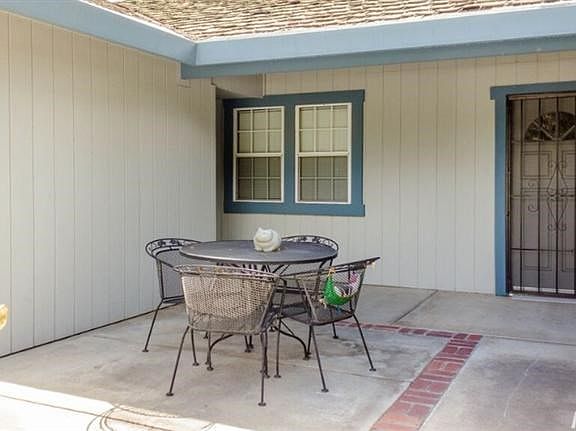 2nd image of 9156 Bainbridge Pl