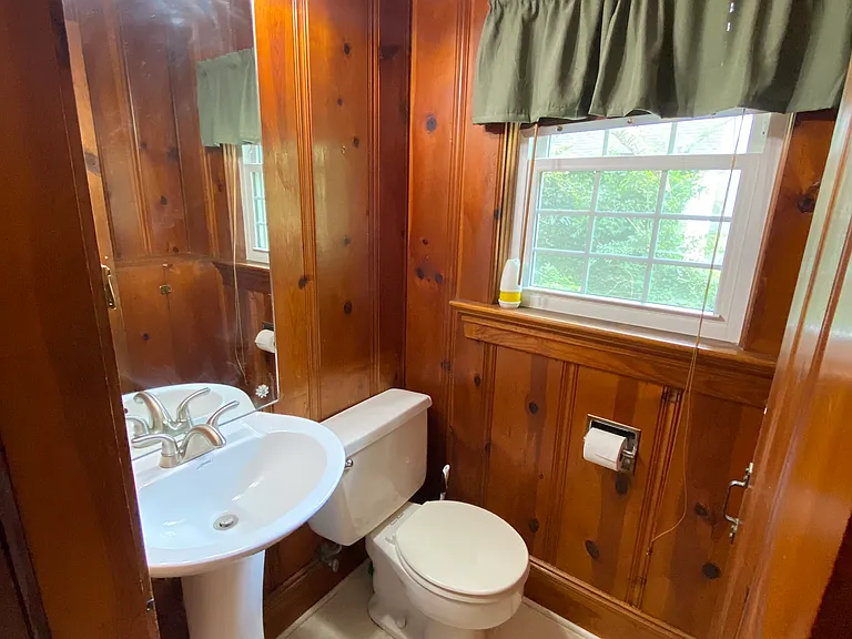 1012 New Hampshire Ave — Photo 9