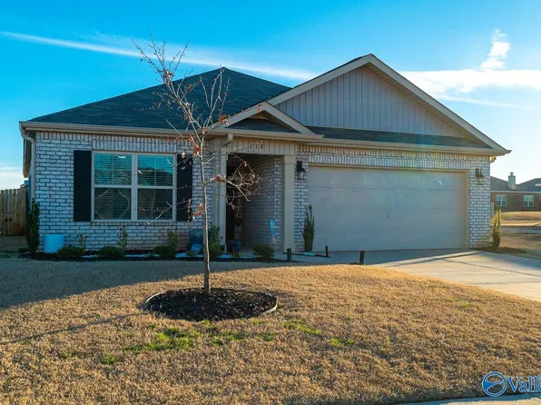 118 Hank Ct, Hazel Green, AL 35750