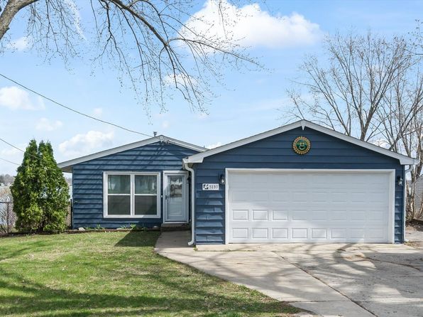 5110 W Shore Dr, McHenry, IL 60050