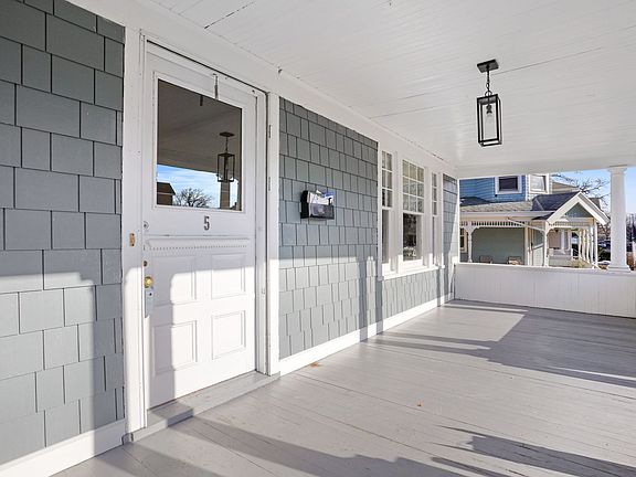 4th image of 1911 Summer St #5