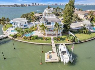 59 N Pine Cir, Belleair, FL 33756