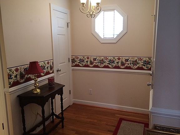 3rd image of 301 Spence St