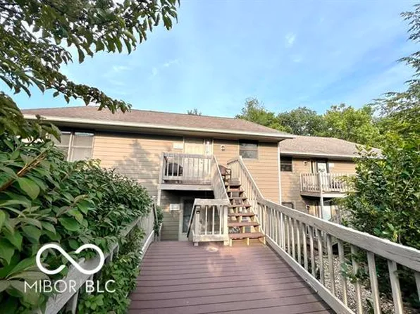 9435 S Pointe Retreat Dr, Bloomington, IN 47401