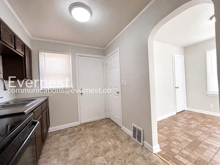 4877 Norwich Pl — Photo 10