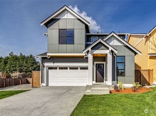 5013 NW Cedarside Loop, Silverdale, WA 98383