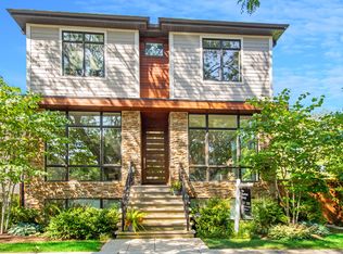 2026 W Wilson Ave, Chicago, IL 60625