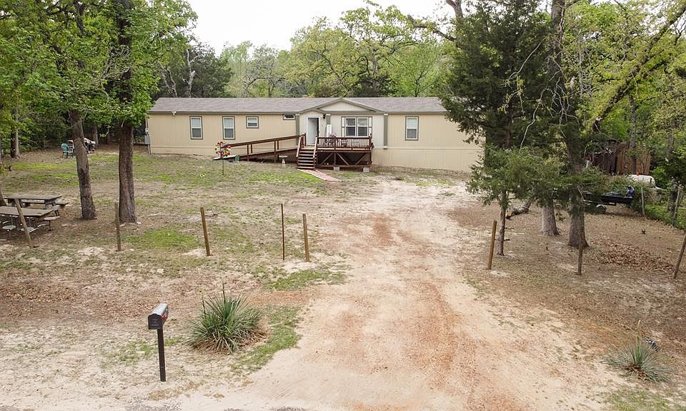 1st image of 147 Mimosa Dr