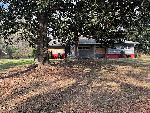 2nd image of 308 Alta Woods Blvd