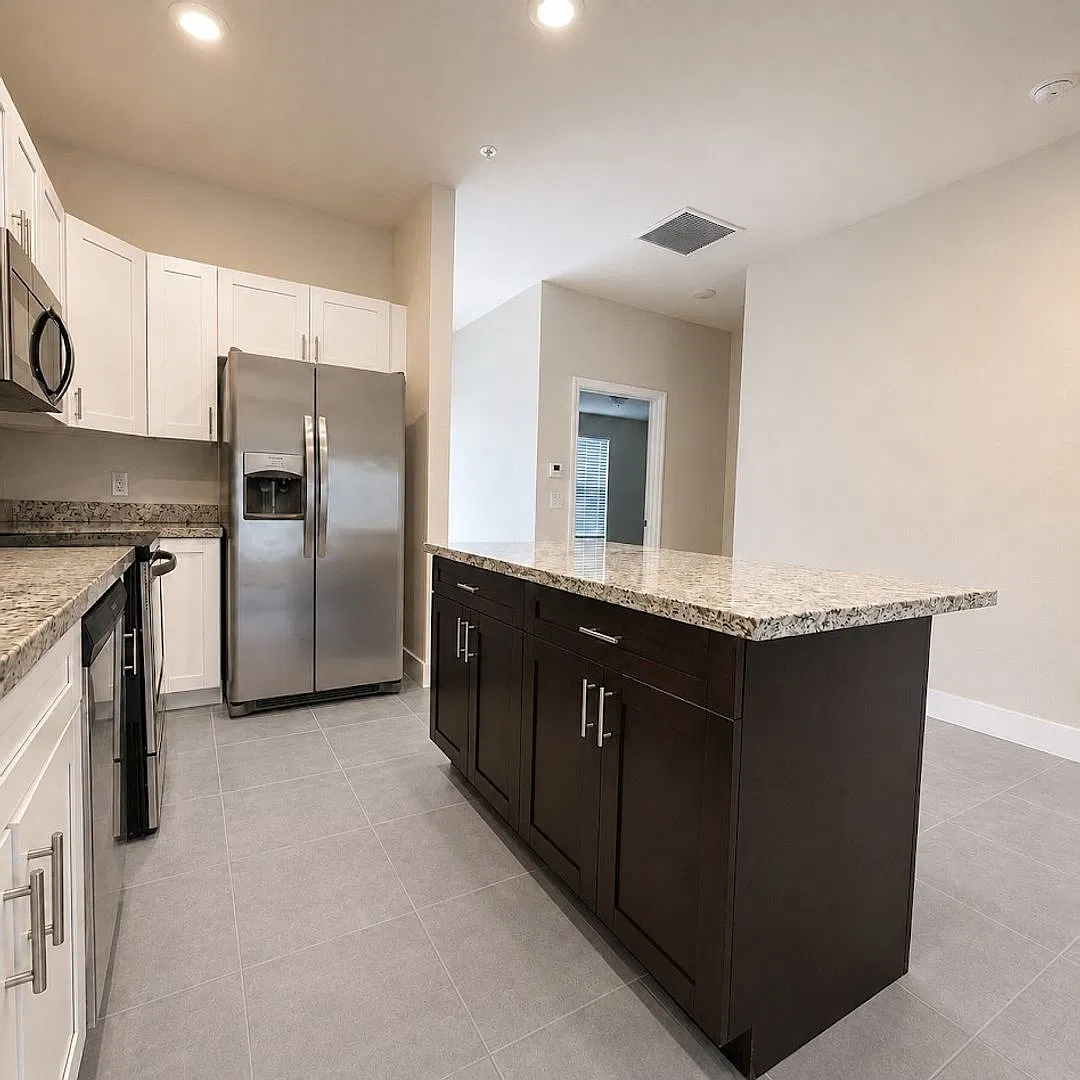 3221-3409 SW 8th Pl — Photo 4