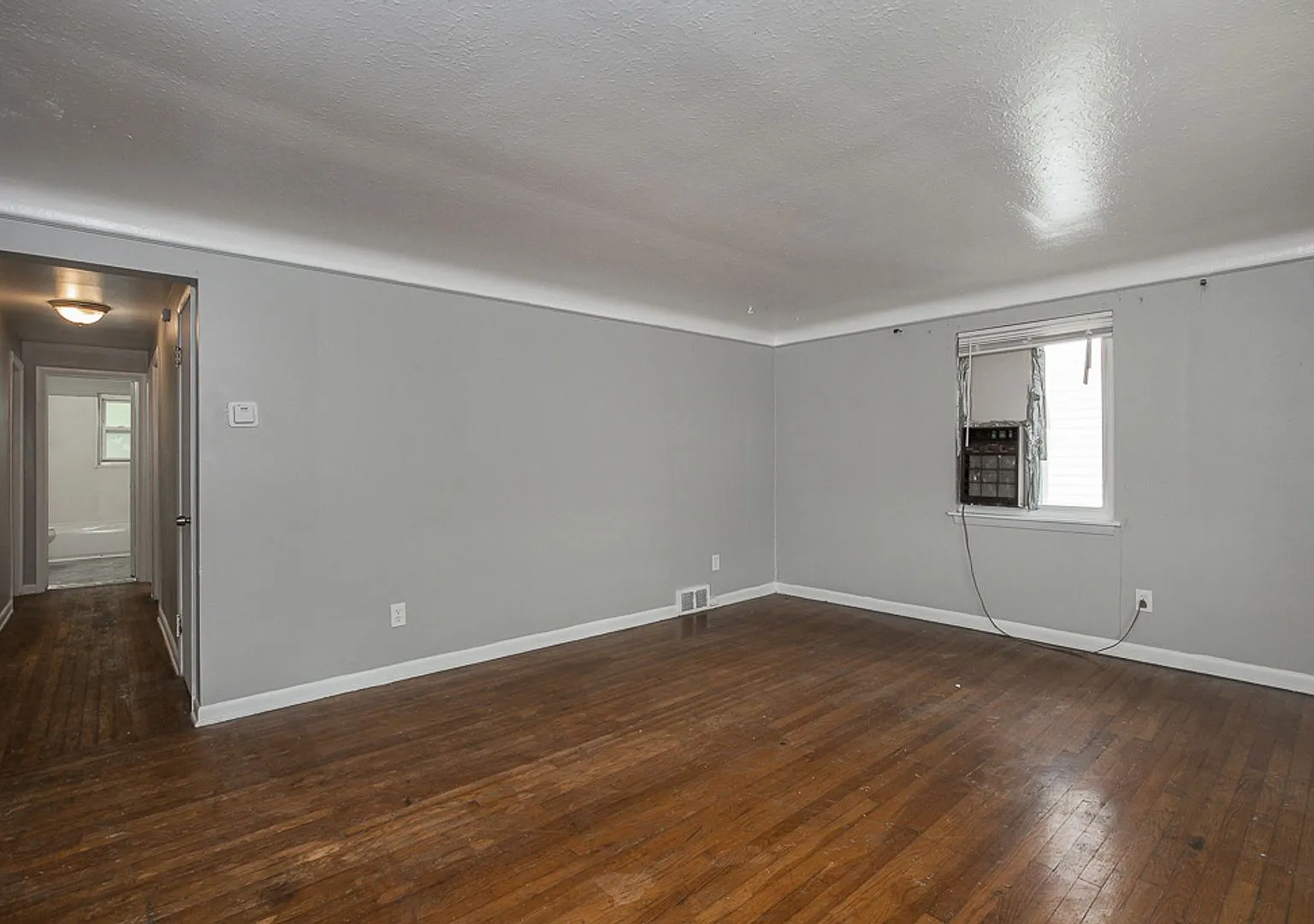 14625 Milverton Rd — Photo 3