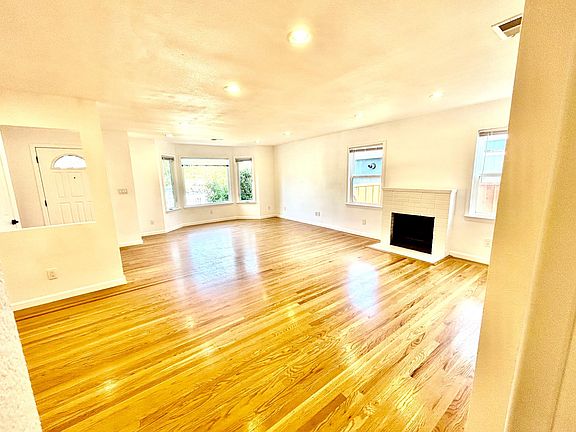 3rd image of 764 8th Ave