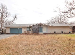 612 Crestview Dr, Sullivan, MO 63080