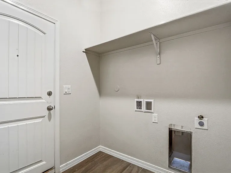 649 La Entrada Cir — Photo 17