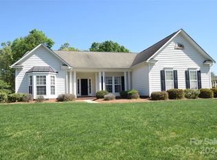 2020 Hollyhedge Ln, Indian Trail, NC 28079