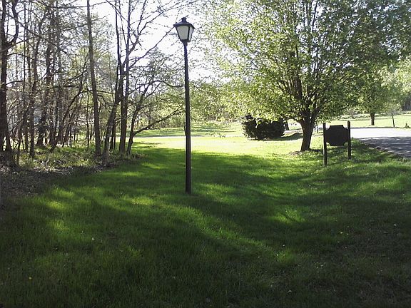 3rd image of 2114 Thoroughbred Dr