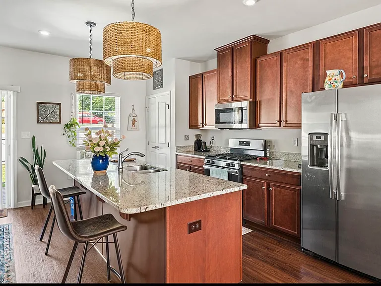 2066 Elm Tree Ct — Photo 4