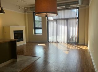 1301 W Madison St APT 211, Chicago, IL 60607