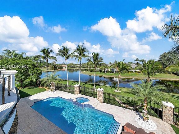 4th image of 2905 Paddock Rd