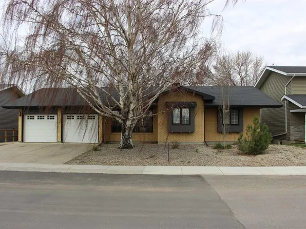 416 7th St E, Picture Butte, AB T0K 1V0