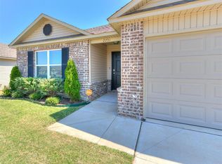2231 Ridge Way, Chickasha, OK 73018