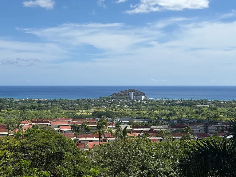 From the balcony you can see an ocean or mountain view.