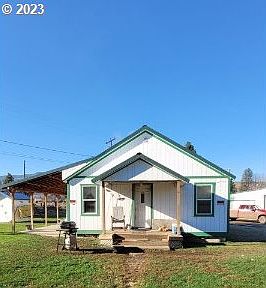 2nd image of 804 W Highway 82