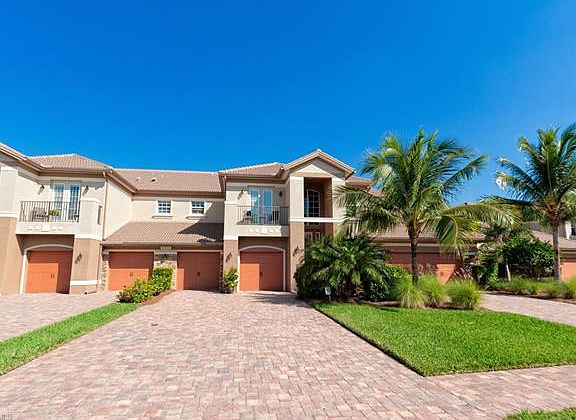 2nd image of 8039 Players Cove Dr Unit 202