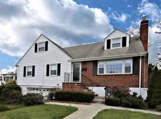 9 Dinsmore Pl, Harrison, NY 10528