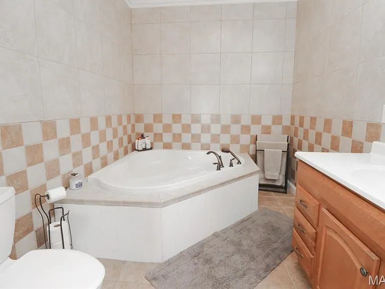 21579 Harlan Ln #1A — Photo 7