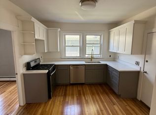 346 Bay View Ave FLOOR 1, Providence, RI 02905